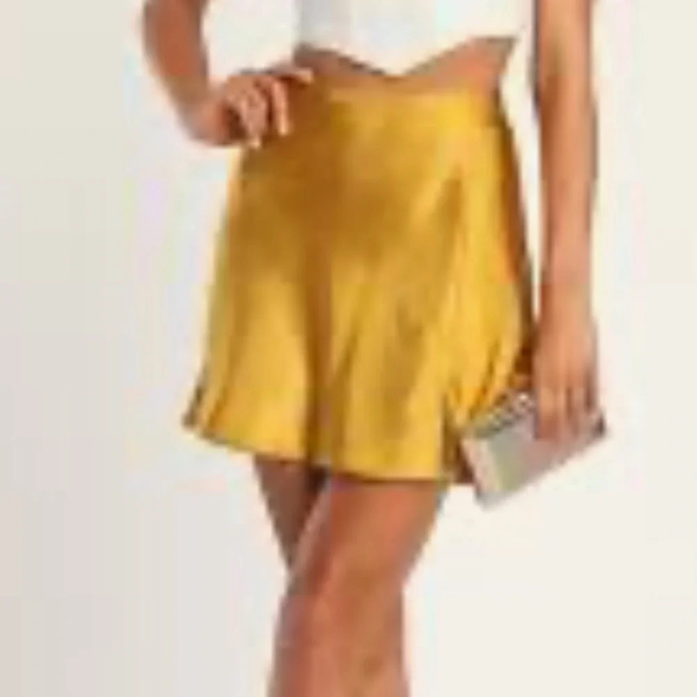 NWT $44 dark green satin mini skirt size medium m flare shorts underneath